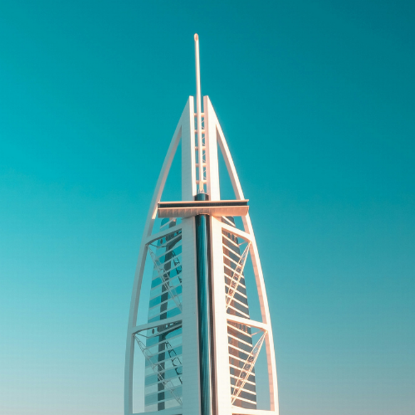 Emma in Dubai: Breakfast with the Master and Development Director